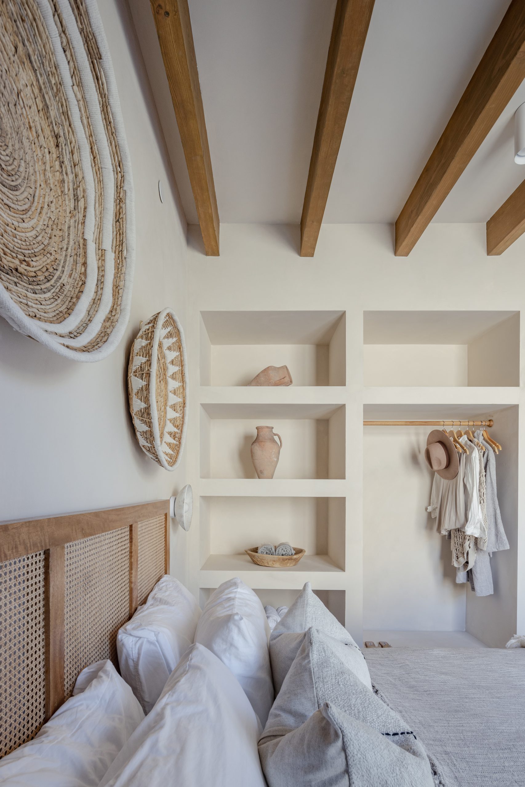 Joshua Tree bedroom with plaster closet